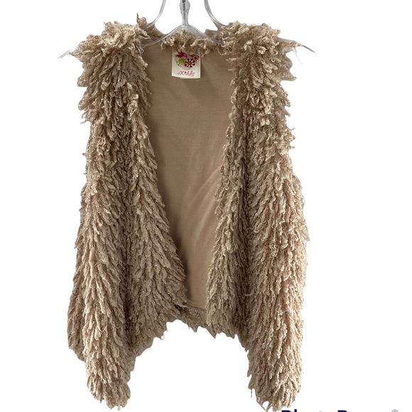 Kiddo By Katie Faux Fur Shag Vest - Picture 7 of 7
